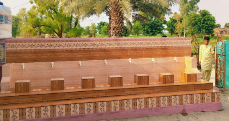 Artesischer Brunnen mit Tank und Wudu-Bereich 7 - 8 Sitzplätze